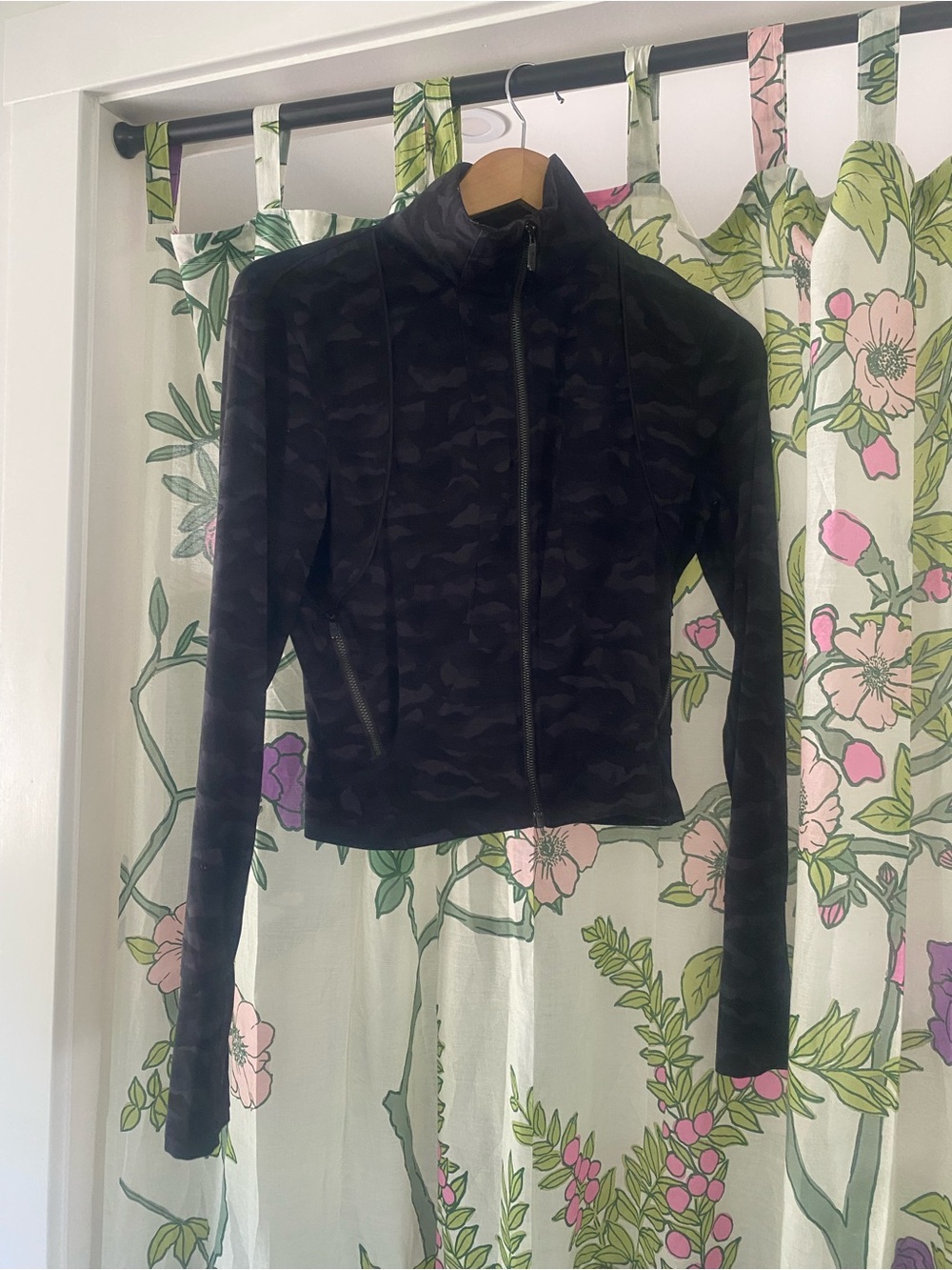 LuLulemon lm Camouflage Zip-Up Jacket - Picture 2 of 9